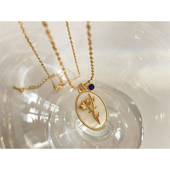 Mother of Pearl - Birth Flower Necklace - Birth Month Jewelry - Botanical Jewelr - Picture 1 of 10